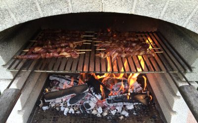 Grillfackeln vom wilden Schwein