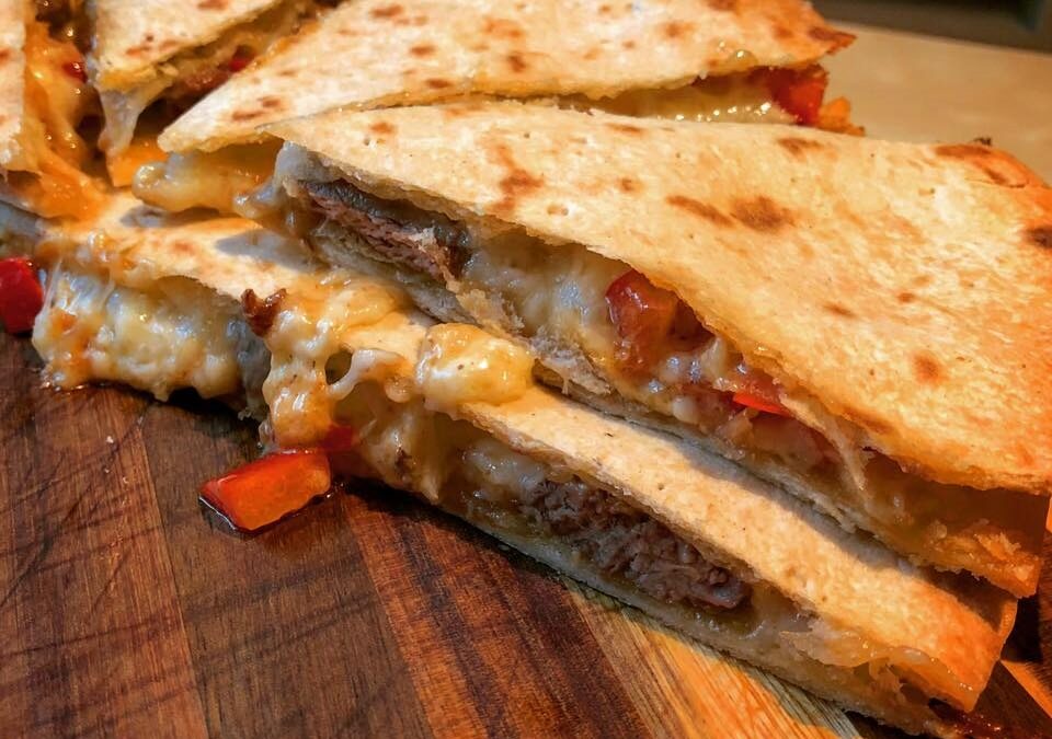 Quessadillas mit Wildschweingeschnetzeltem